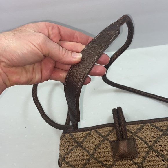 Auth Unique Brighton Straw & Leather Bucket Purse - Picture 13 of 14